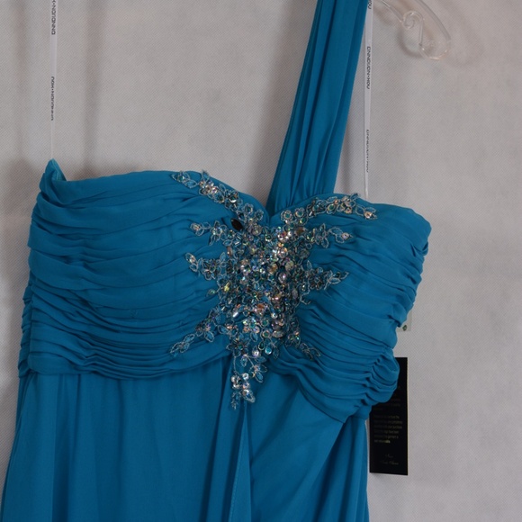 Sequined One Shoulder Long Gown SZ M By NOX NWT - Picture 10 of 12